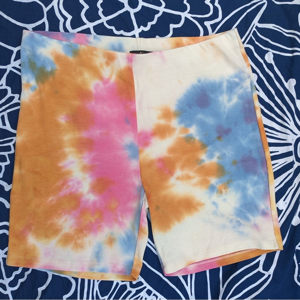 Almost Famous tie dyed waffle knit bike shorts, 3X